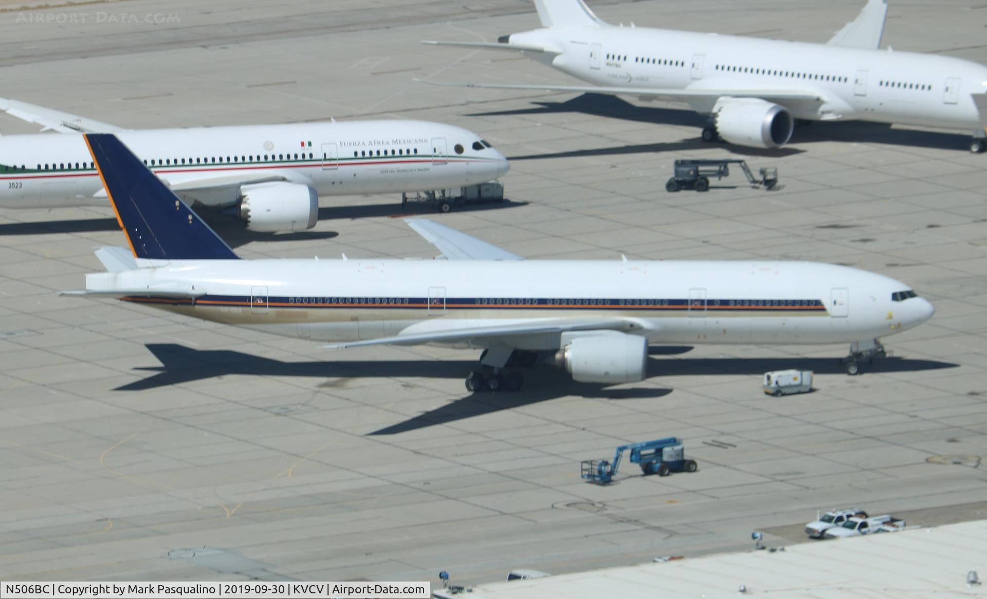N506BC, 2002 Boeing 777-212/ER C/N 30872, Boeing 777-212/ER