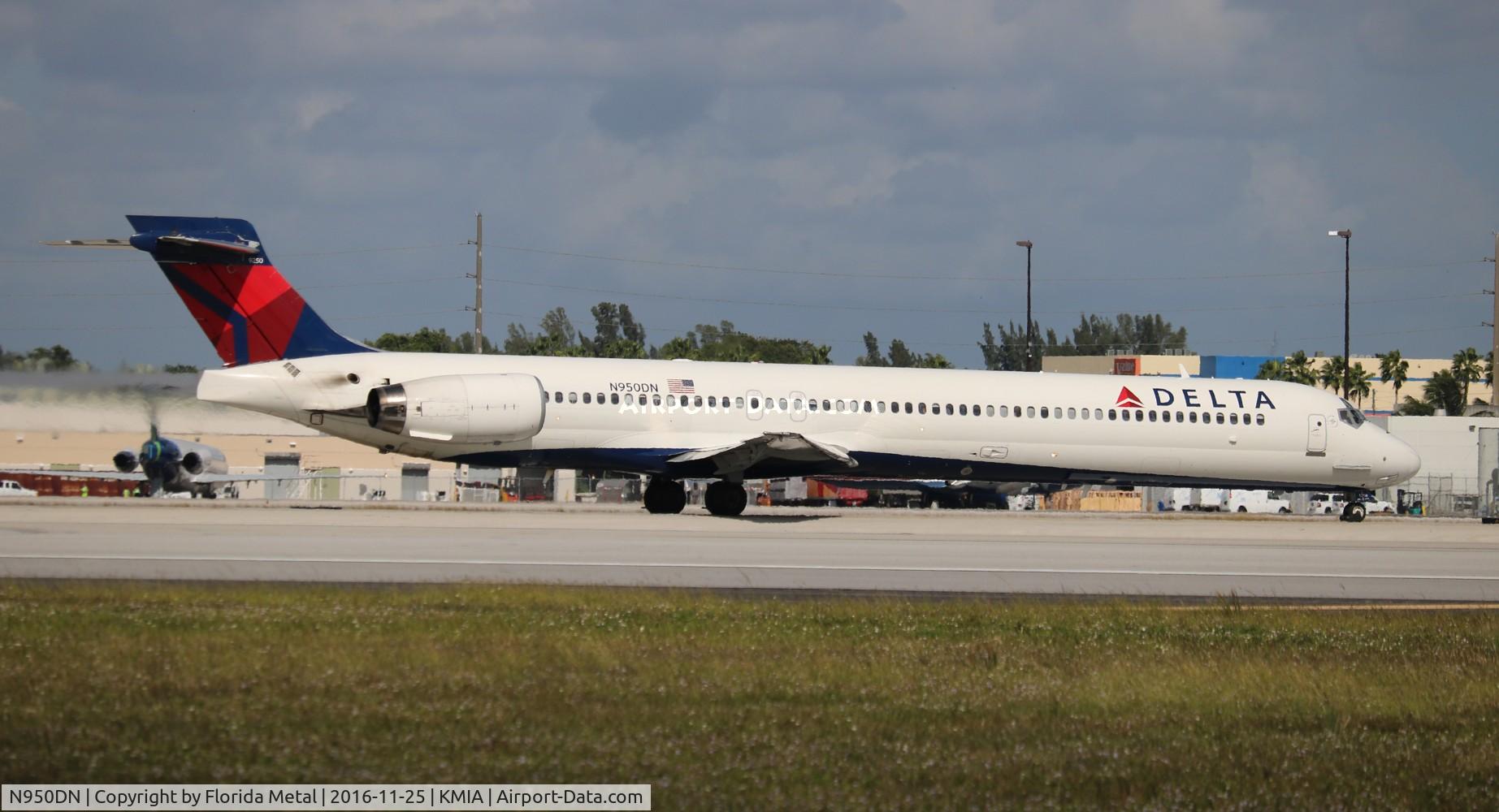 N950DN, 1997 McDonnell Douglas MD-90-30 C/N 53360, Delta