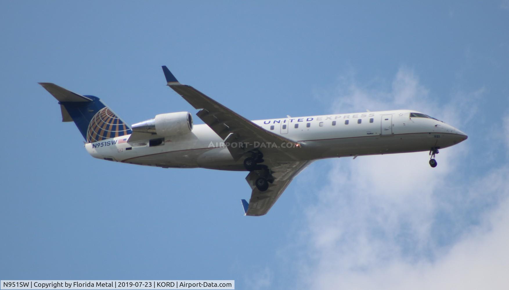 N951SW, 2003 Bombardier CRJ-200LR (CL-600-2B19) C/N 7795, United Express