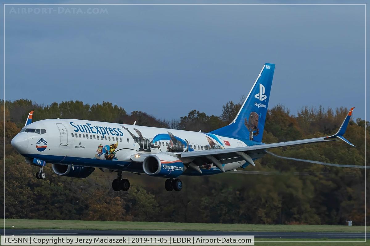 TC-SNN, 2010 Boeing 737-8HC C/N 40775, Boeing 737-8HC,
