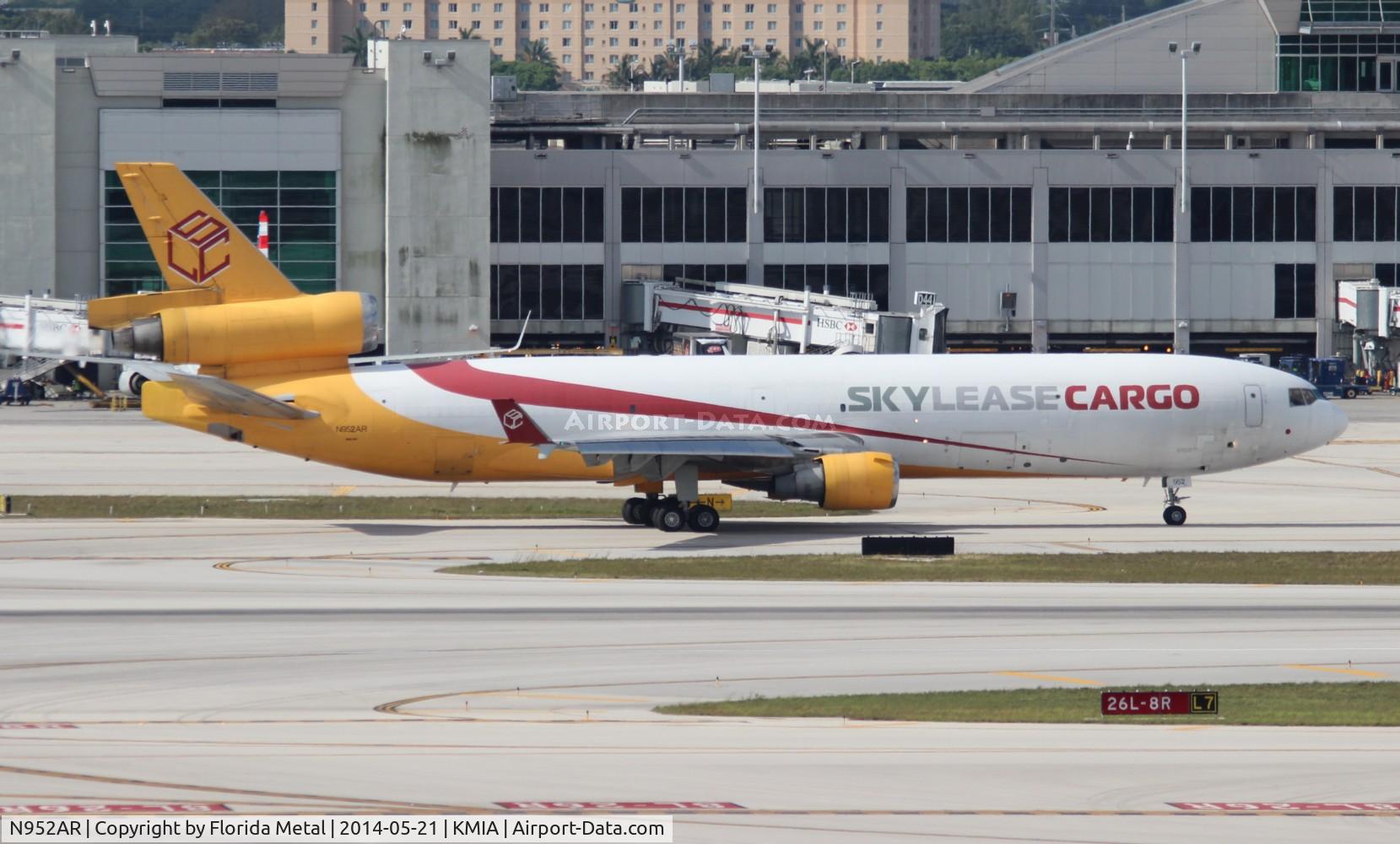 N952AR, 1992 McDonnell Douglas MD-11F C/N 48497, Skylease Cargo