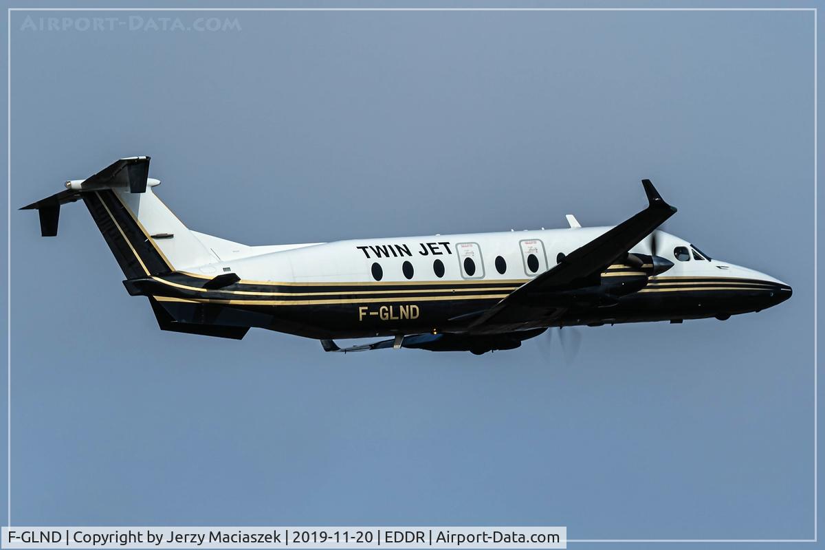 F-GLND, 1996 Beech 1900D C/N UE-196, Beech 1900D