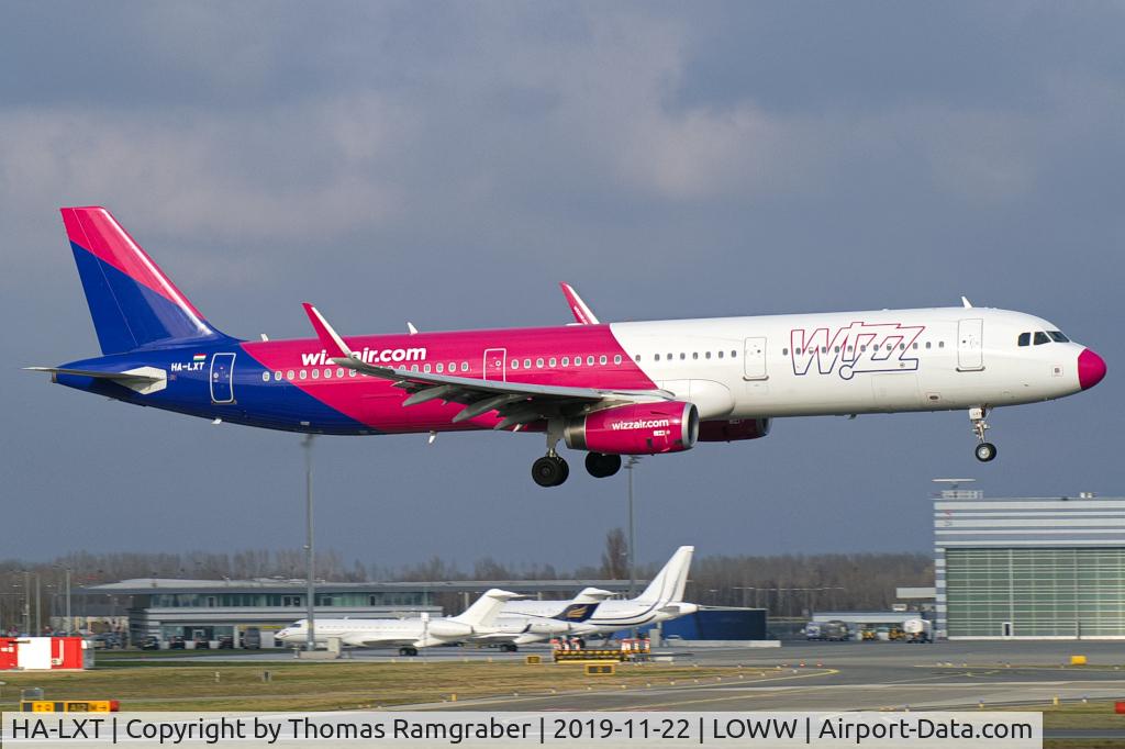 HA-LXT, 2017 Airbus A321-231 C/N 7706, Wizzair Airbus A321