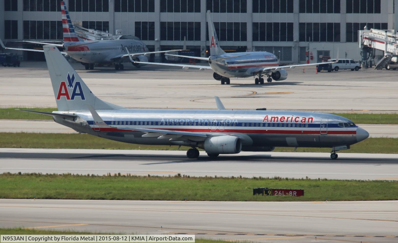 N953AN, 2001 Boeing 737-823 C/N 29539, American