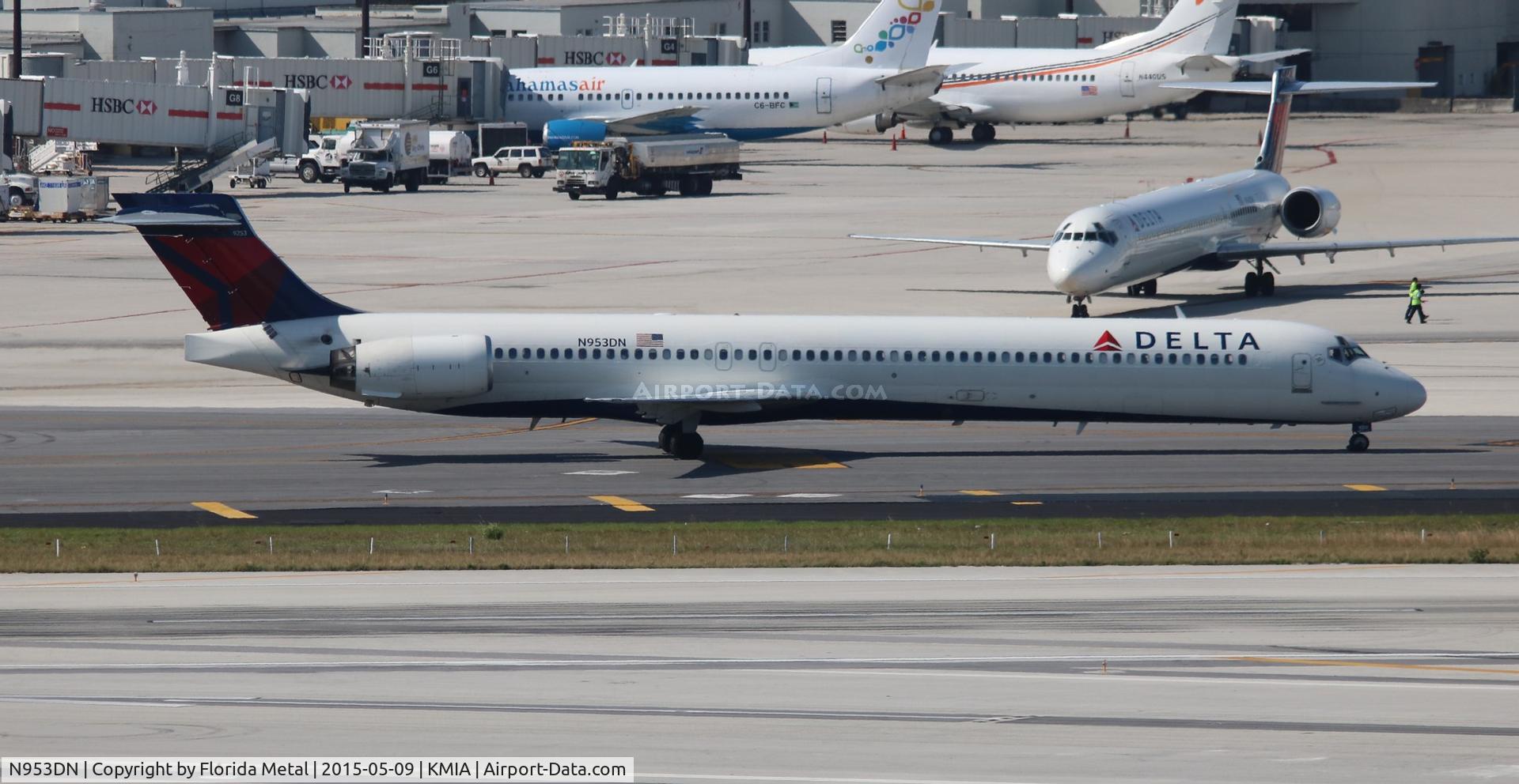 N953DN, 1996 McDonnell Douglas MD-90-30 C/N 53523, Delta