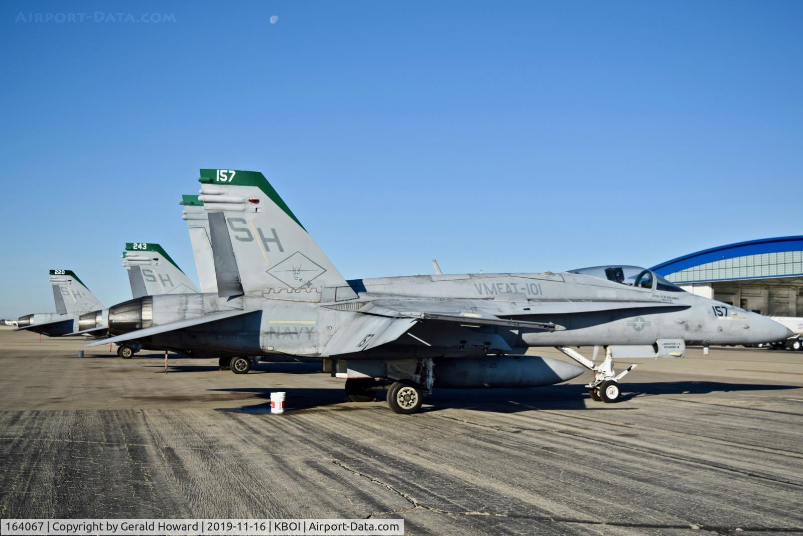 164067, 1990 McDonnell Douglas F/A-18C Hornet C/N 0957/C191, Parked on the north GA ramp with two others from VMFAT-101, NAS Miramar, CA.