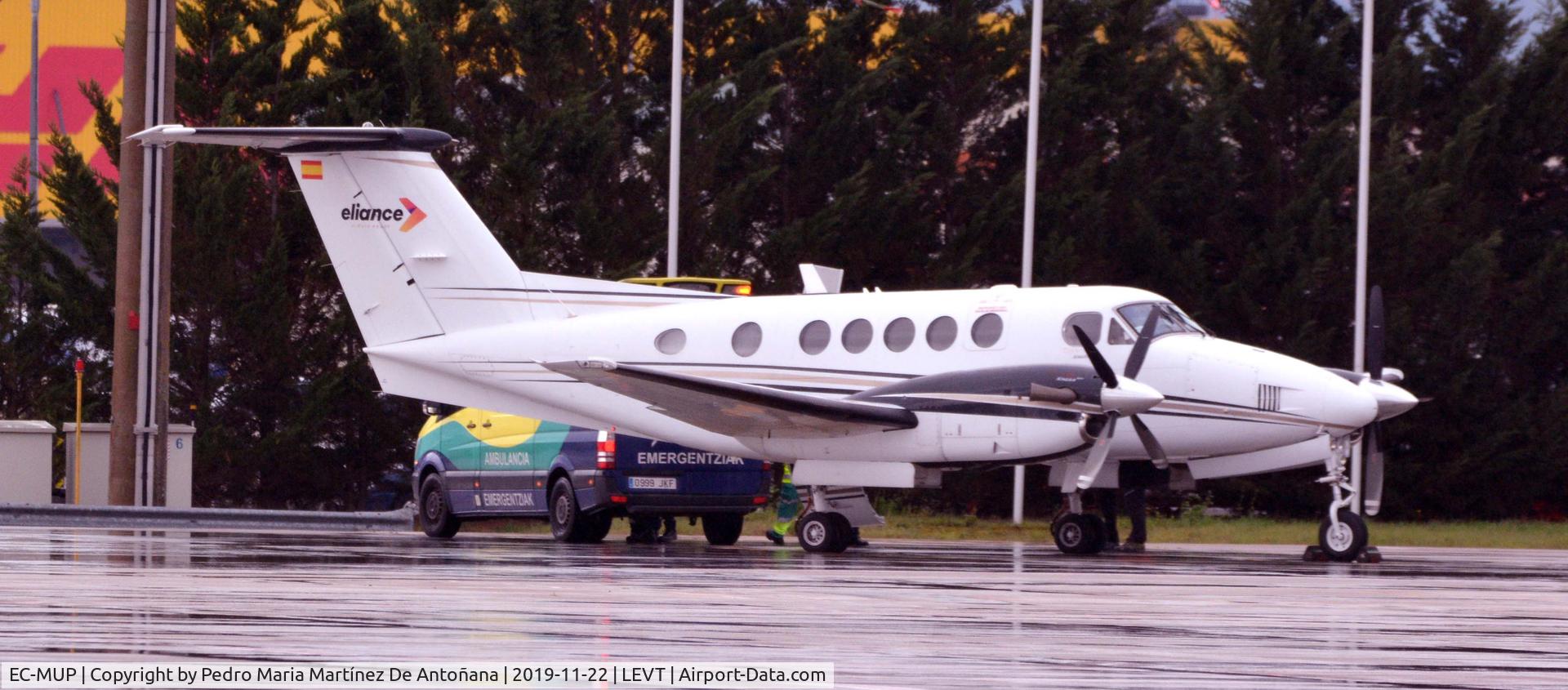 EC-MUP, 2009 Hawker Beechcraft B200 King Air C/N BB-2014, Aeropuerto de Foronda - Vitoria-Gasteiz - Euskadi - España