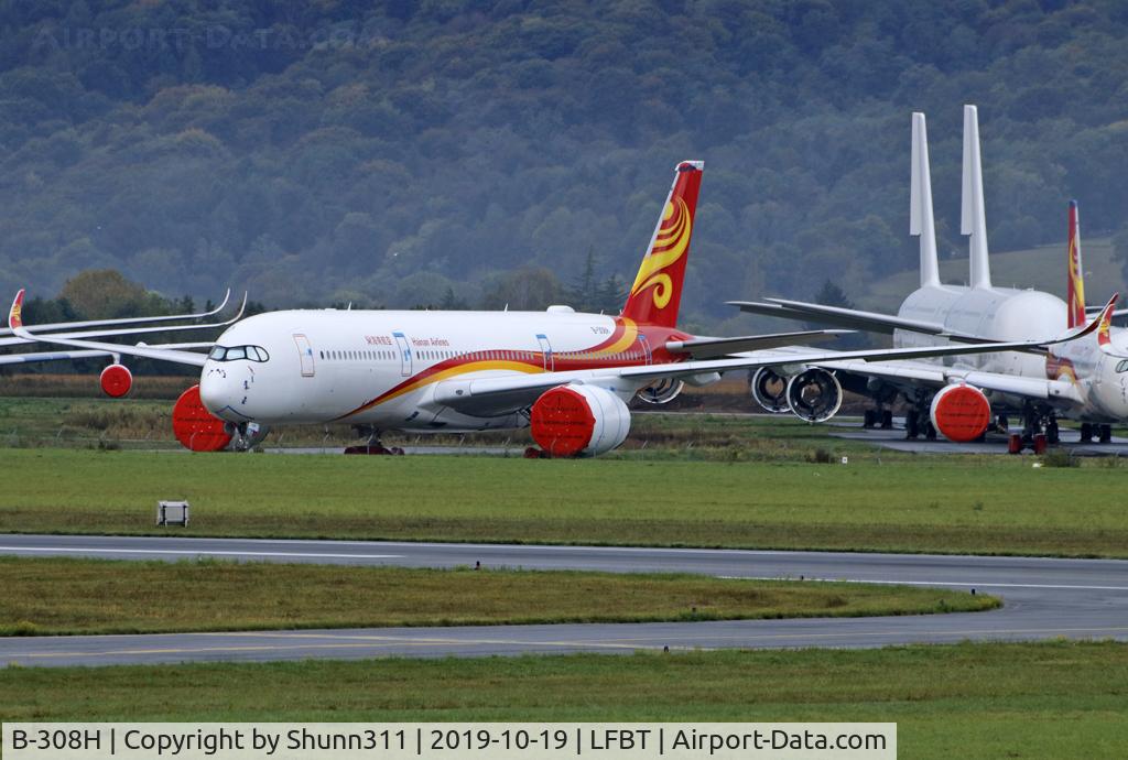 B-308H, 2018 Airbus A350-941 C/N 187, Stored @LDE and waiting his delivery... Hong Kong Airlines ntu...