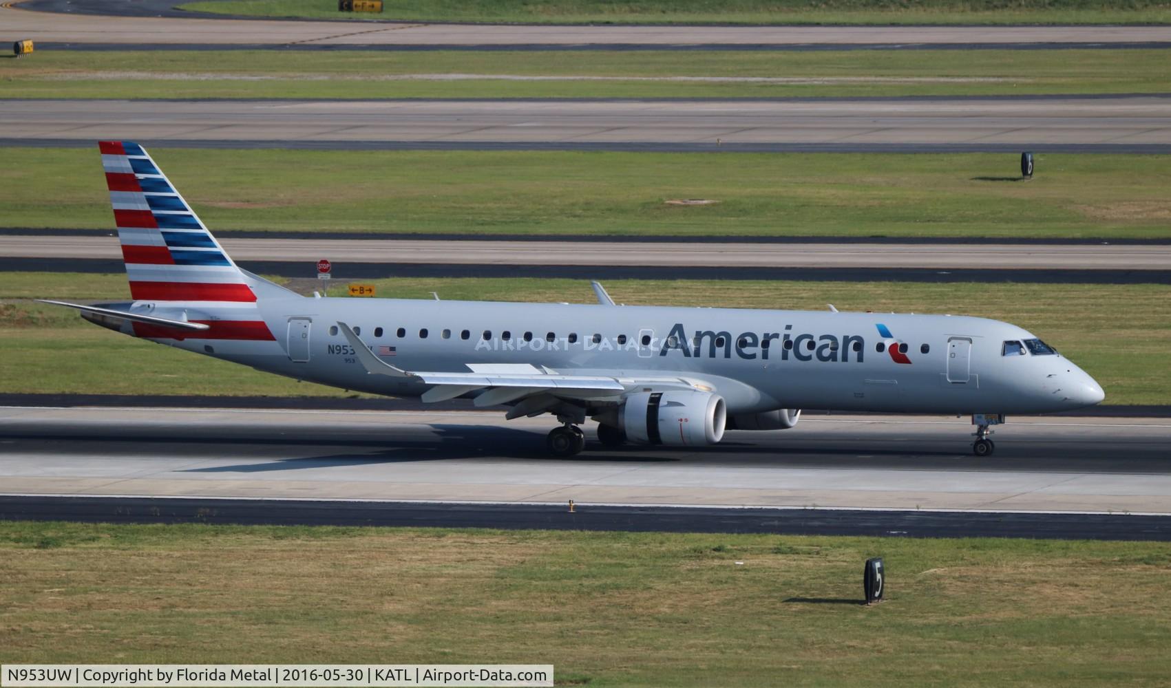 N953UW, 2007 Embraer ERJ-190-100 IGW 190AR C/N 19000133, American