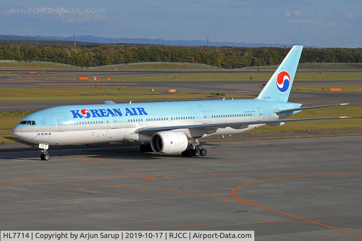 HL7714, 2002 Boeing 777-2B5/ER C/N 27951, Afternoon arrival of KE795 from Seoul.