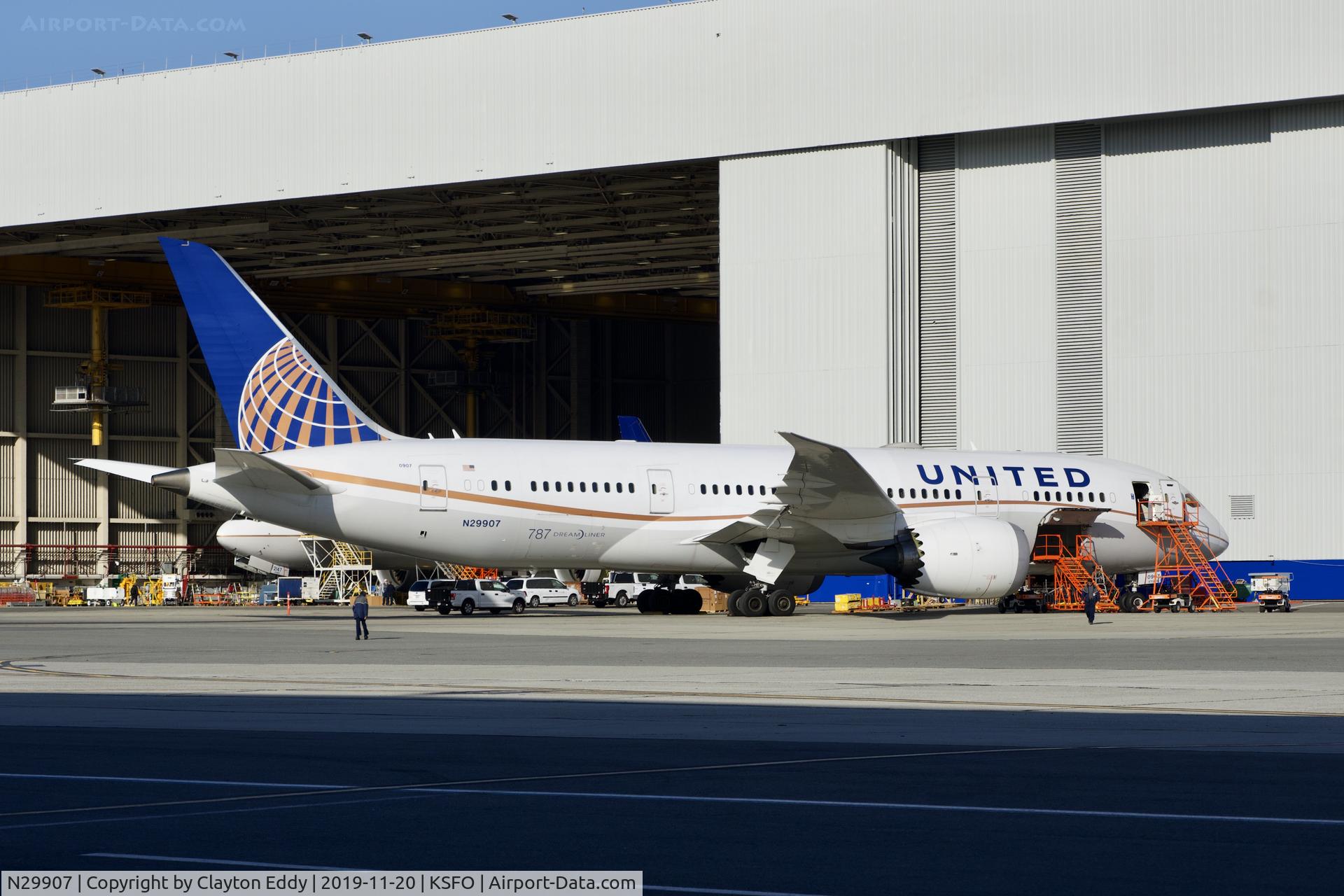 N29907, 2013 Boeing 787-8 Dreamliner C/N 34830, SFO 2019.