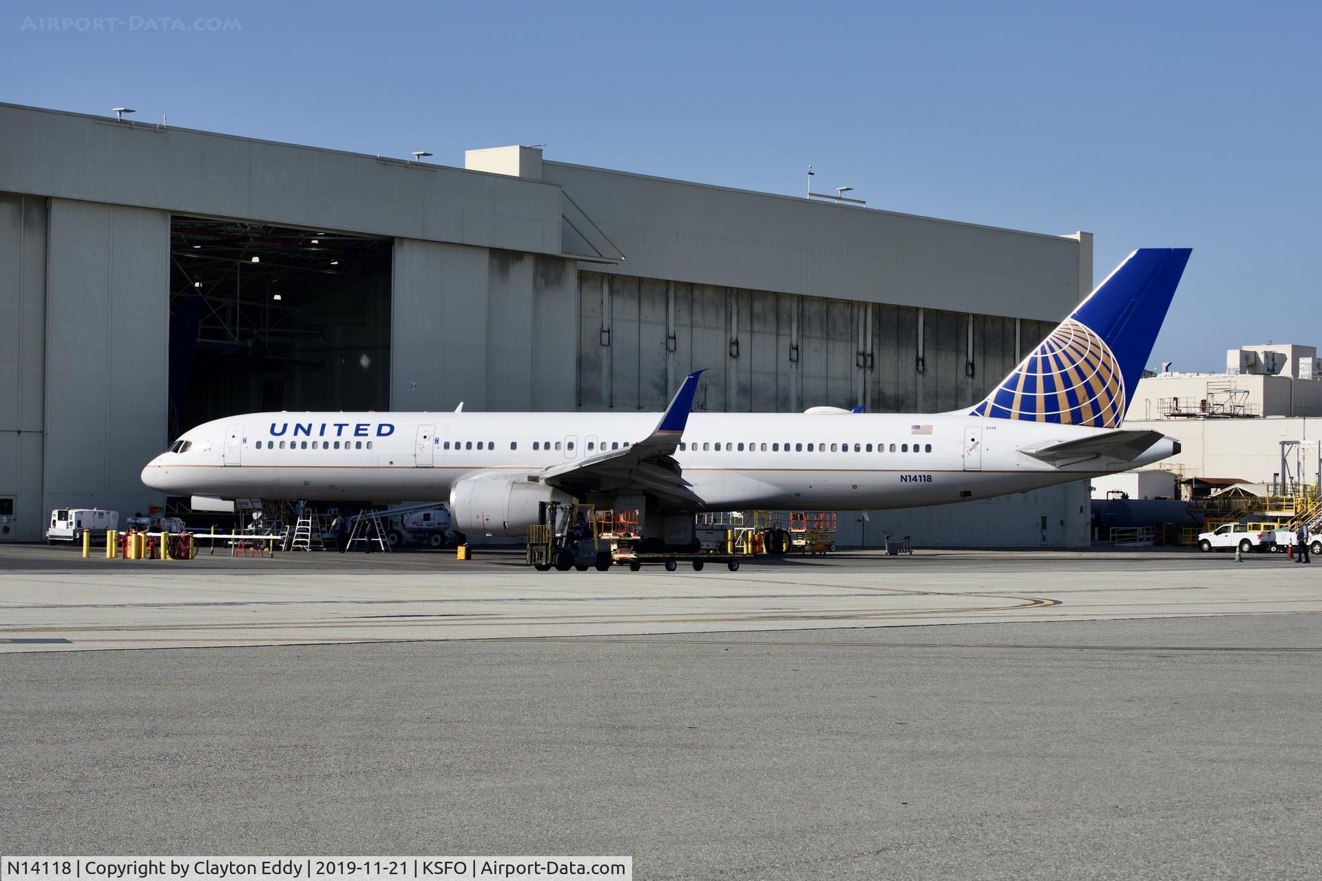 N14118, 1997 Boeing 757-224 C/N 27560, SFO 2019.