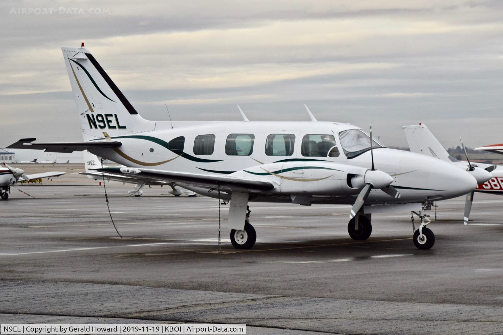N9EL, 1971 Piper PA-31-310 Navajo C/N 31-720, Parked on north GA ramp.