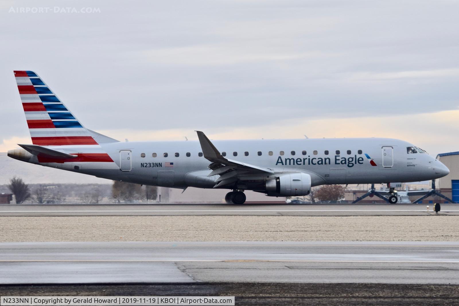 N233NN, 2016 Embraer 175LR (ERJ-170-200LR) C/N 17000561, Take off run on 28R.