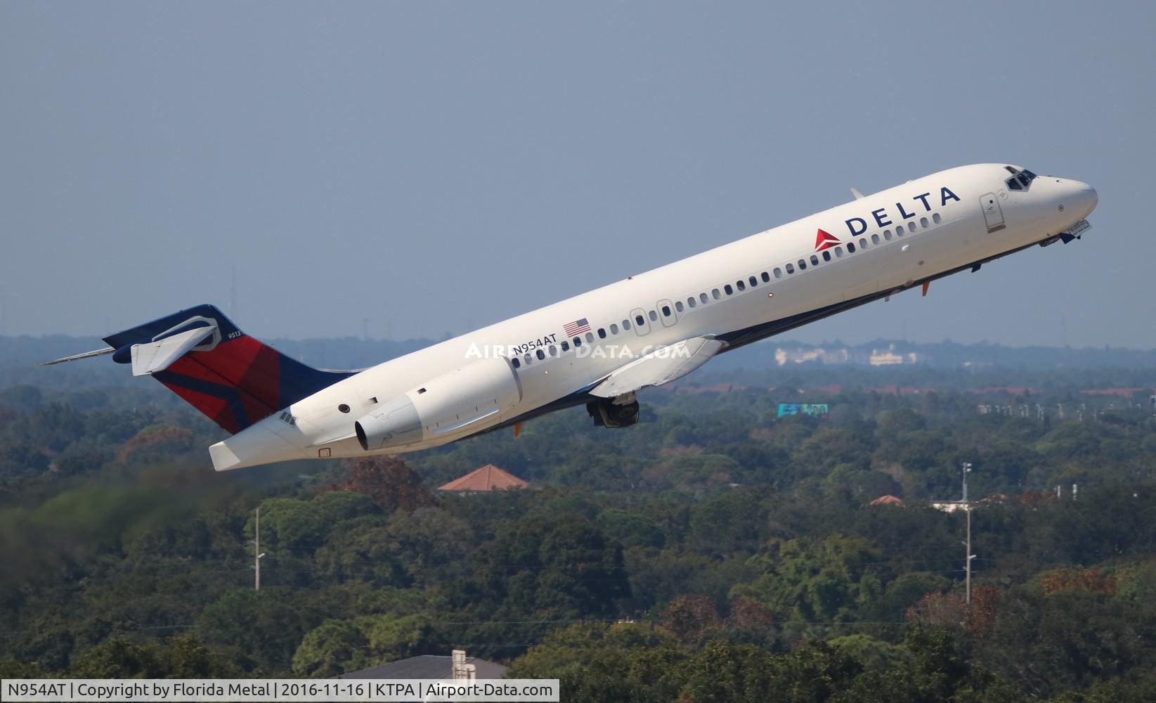 N954AT, 2000 Boeing 717-2BD C/N 55016, Delta