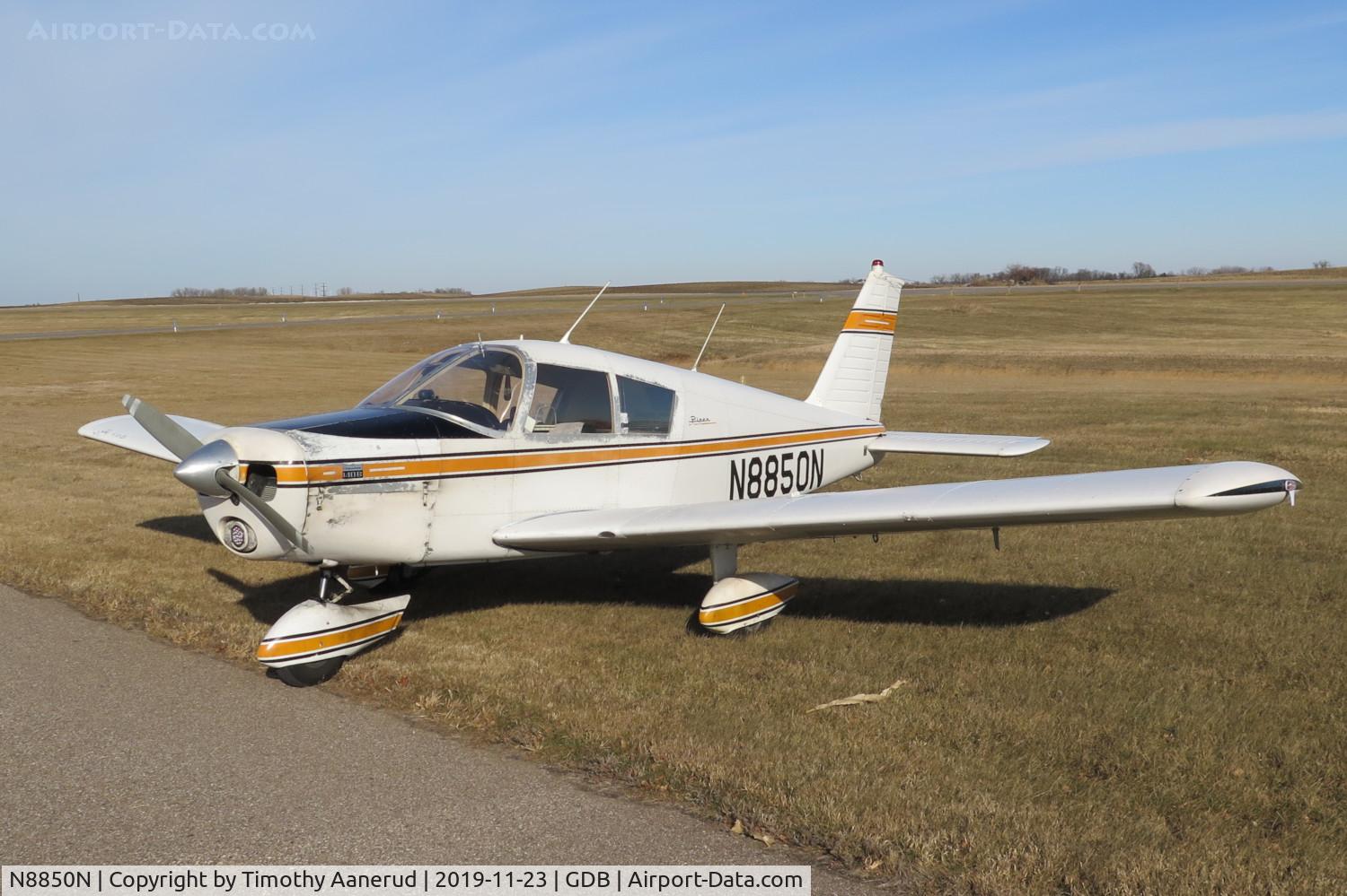 N8850N, 1969 Piper PA-28-140 Cherokee C/N 28-25702, 1969 Piper PA-28-140 Cherokee, c/n: 28-25702