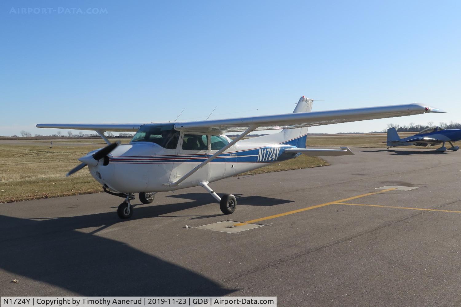 N1724Y, 1977 Cessna 172N Skyhawk C/N 17268676, 1977 Cessna 172N, c/n: 17268676