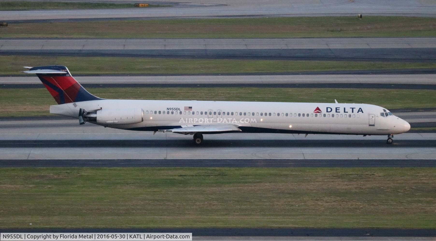 N955DL, 1990 McDonnell Douglas MD-88 C/N 49886, Delta