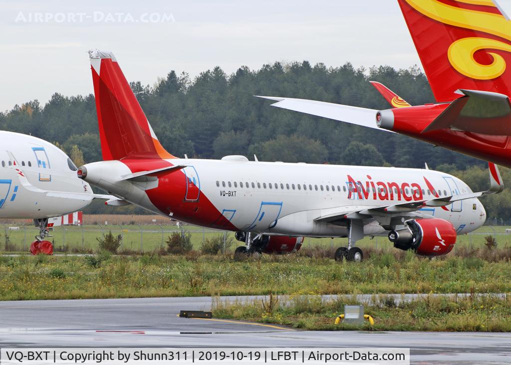 VQ-BXT, 2014 Airbus A320-214 C/N 6125, Stored @LDE since July 2019... Ex. PR-OCA