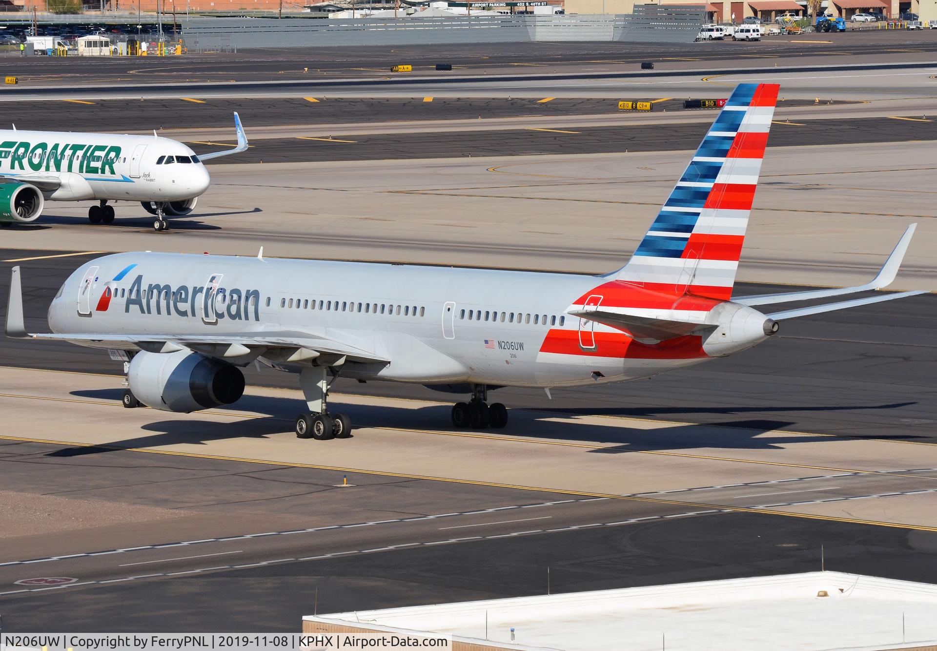 N206UW, 1995 Boeing 757-2B7 C/N 27808, AA B752 taxying