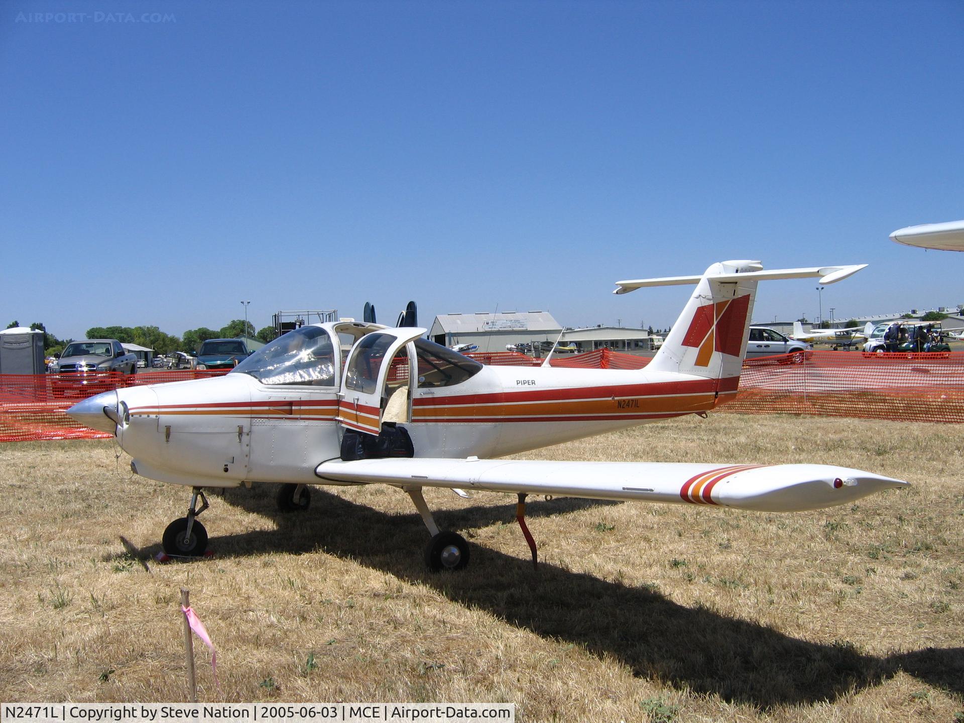 N2471L, 1979 Piper PA-38-112 Tomahawk C/N 38-79A0712, 1979 Piper PA-38-112 at Merced, CA