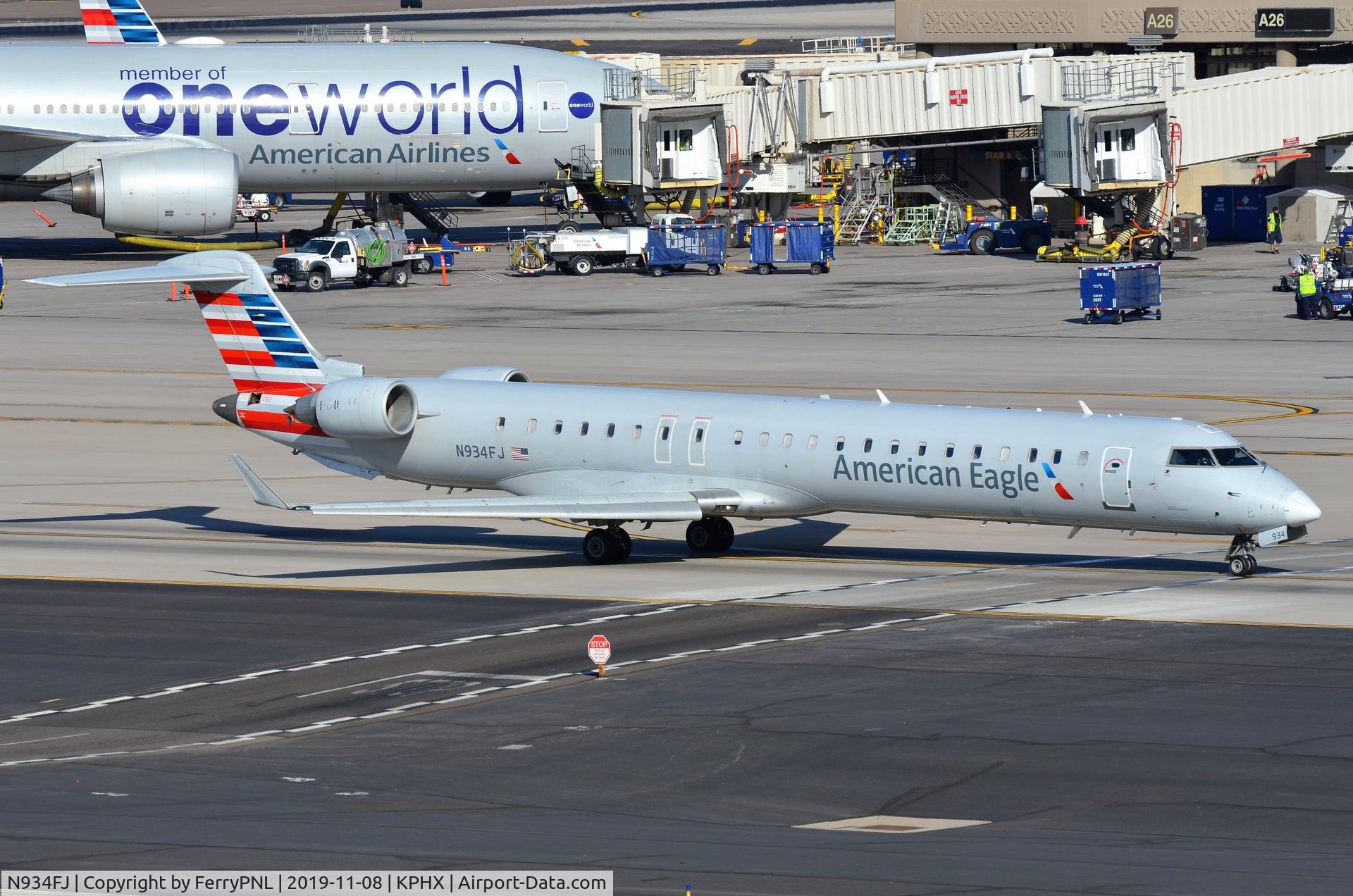N934FJ, 2005 Bombardier CRJ-900ER (CL-600-2D24) C/N 15034, Amercan Eagle CL900