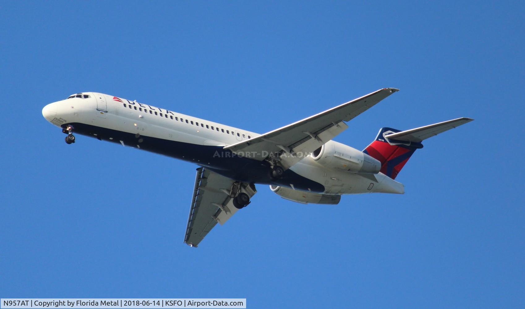 N957AT, 2000 Boeing 717-200 C/N 55019, Delta