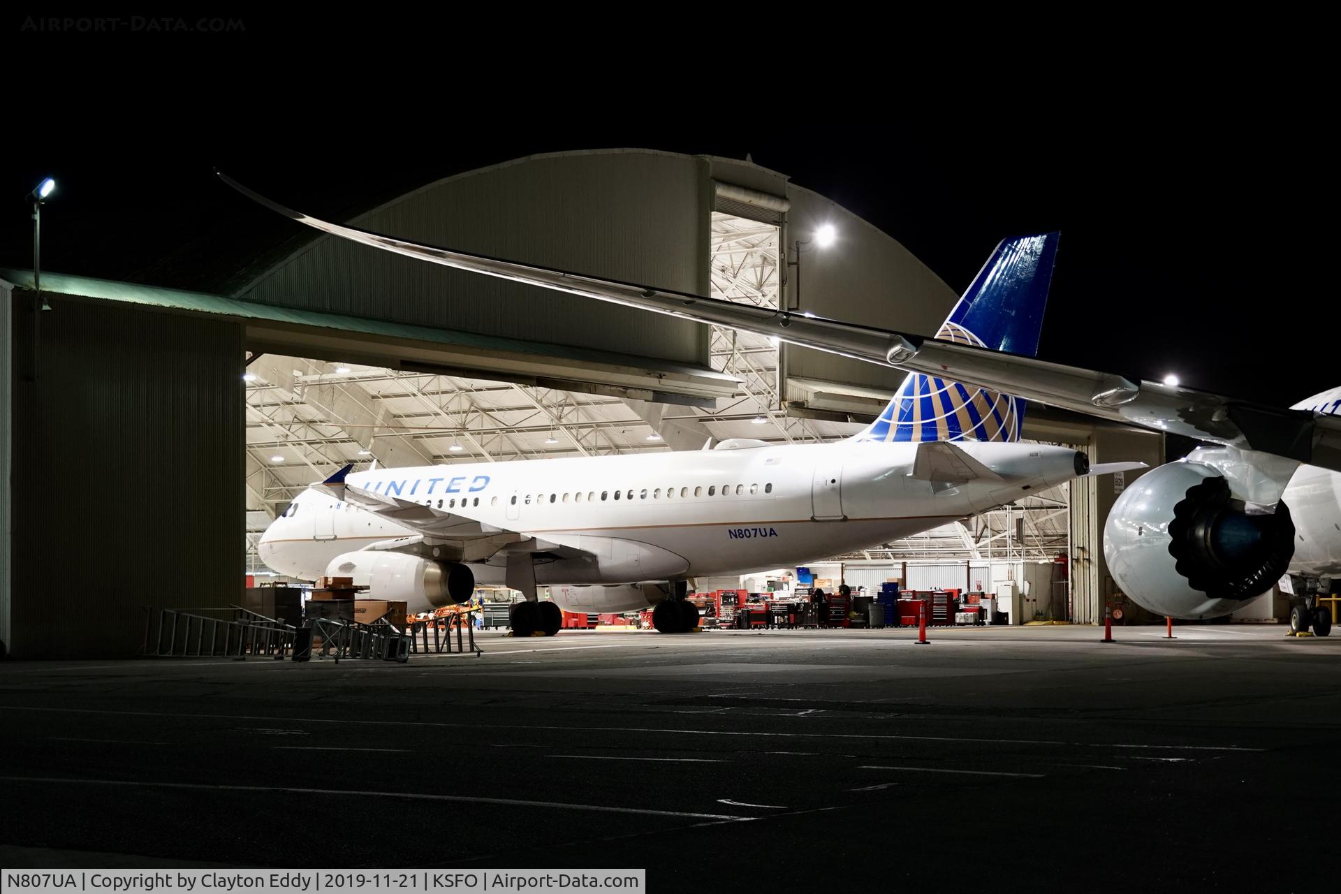 N807UA, 1998 Airbus A319-131 C/N 798, SFO 2019.