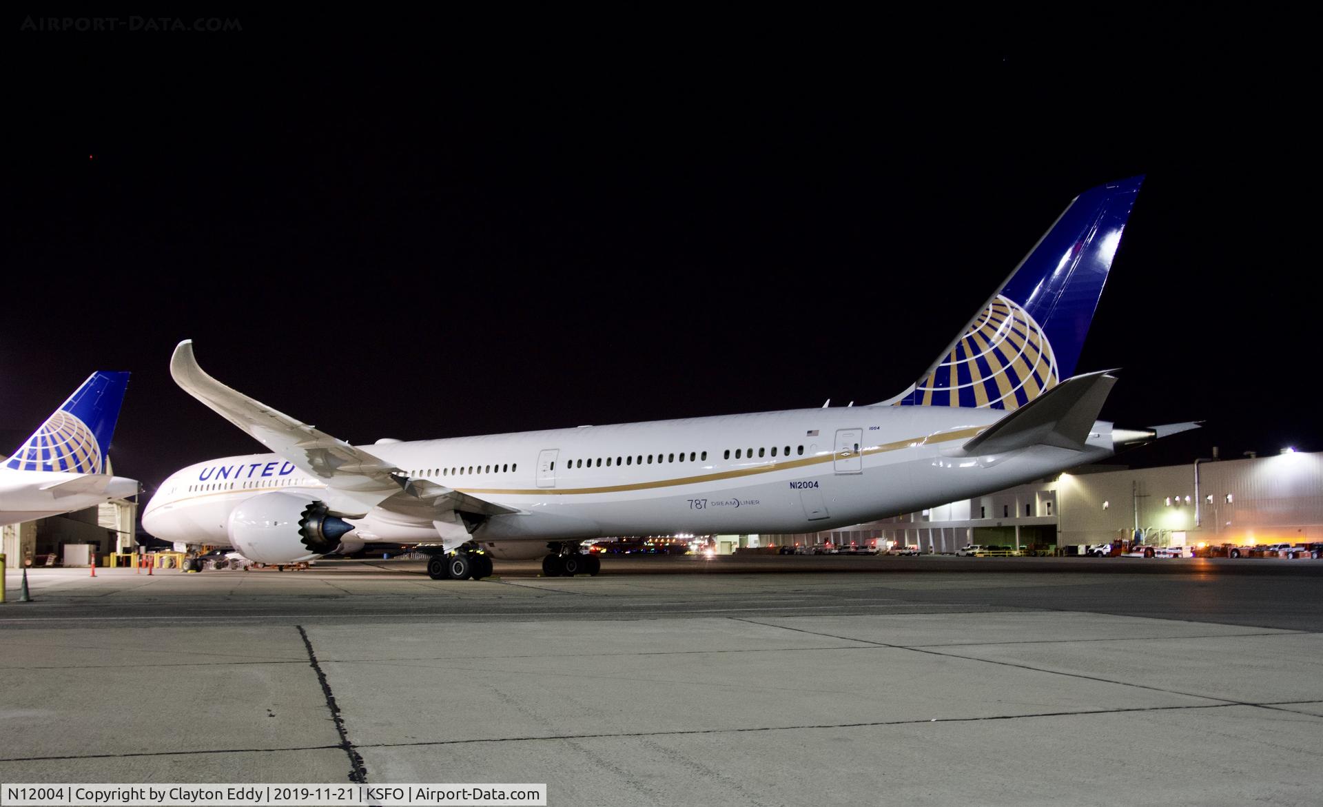 N12004, 2019 Boeing 787-10 Dreamliner Dreamliner C/N 60139, SFO 2019.