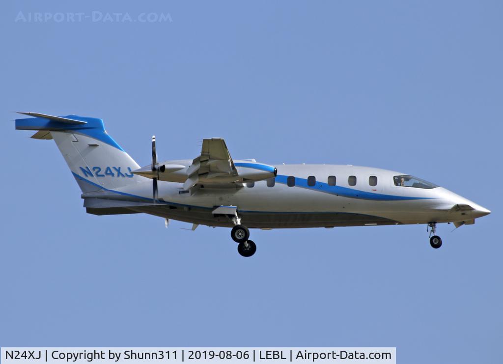 N24XJ, 2007 Piaggio P-180 Avanti II C/N 1149, Landing rwy 25R