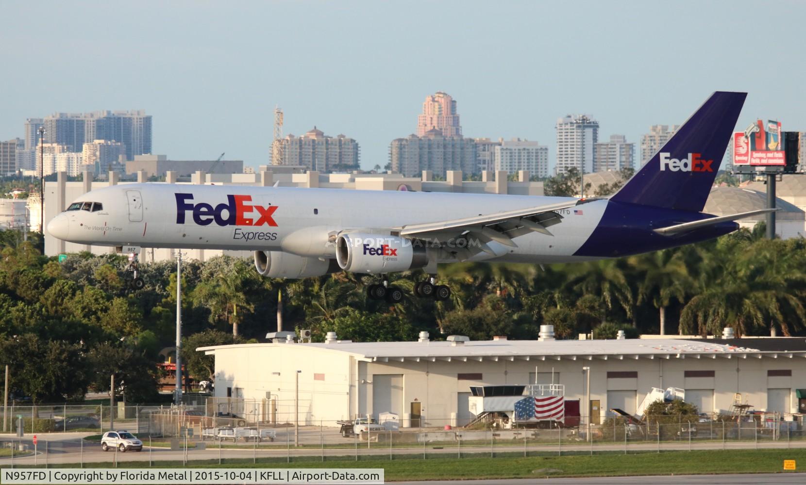 N957FD, 1990 Boeing 757-21B C/N 24774, FedEx