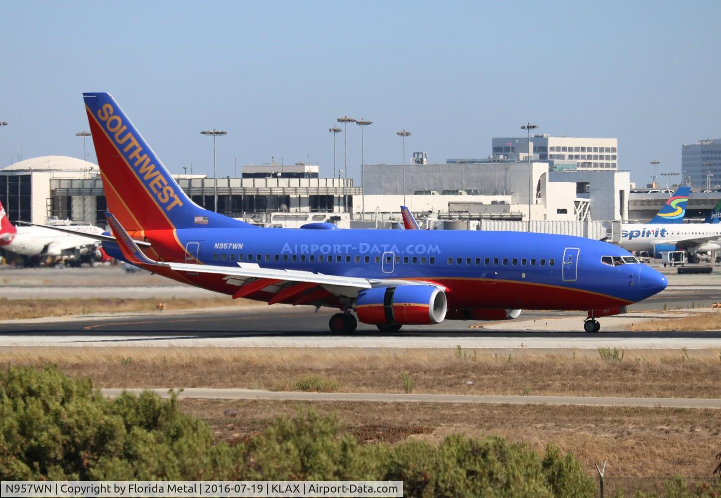 N957WN, 2011 Boeing 737-7H4 C/N 41528, Southwest