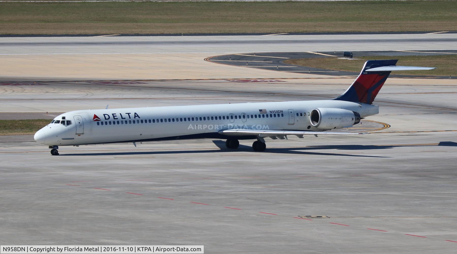 N958DN, McDonnell Douglas MD-90-30 C/N 53528, Delta