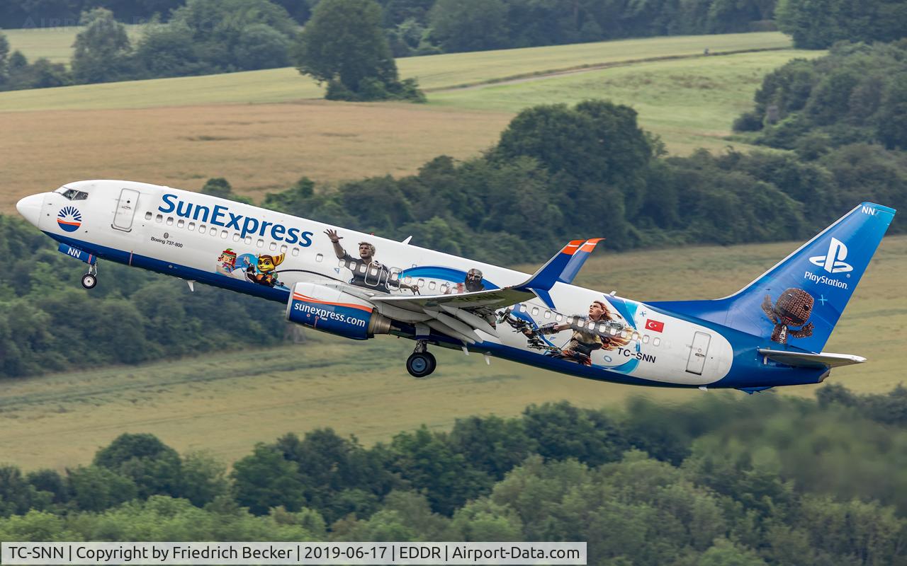 TC-SNN, 2010 Boeing 737-8HC C/N 40775, departure via RW27