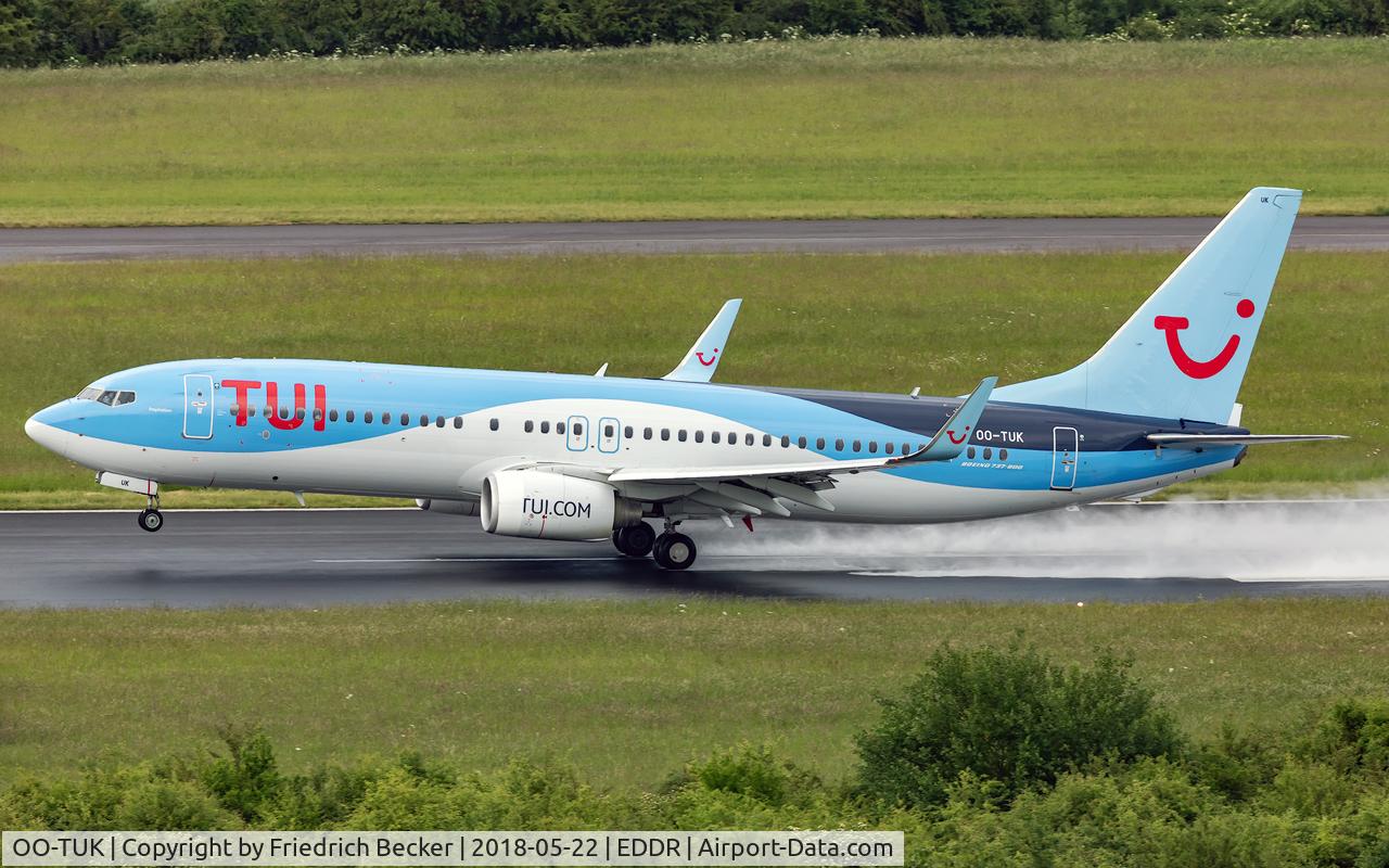 OO-TUK, 2011 Boeing 737-86J C/N 36119, departure via RW27