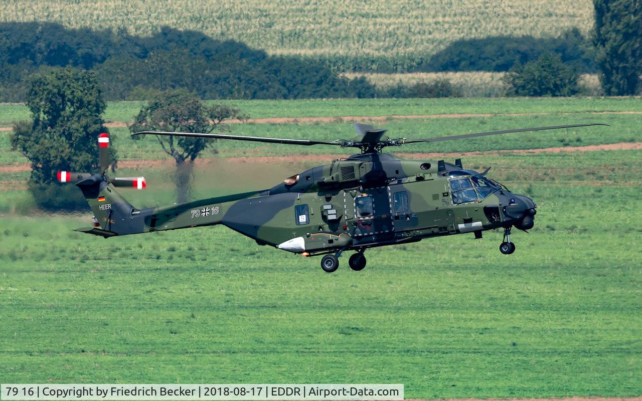 79 16, NHI NH-90 TTH Caiman Caiman C/N TGEE16/GEAF23, on final RW09