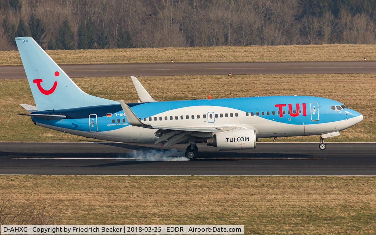 D-AHXG, 2008 Boeing 737-7K5 C/N 35140, touchdown RW09