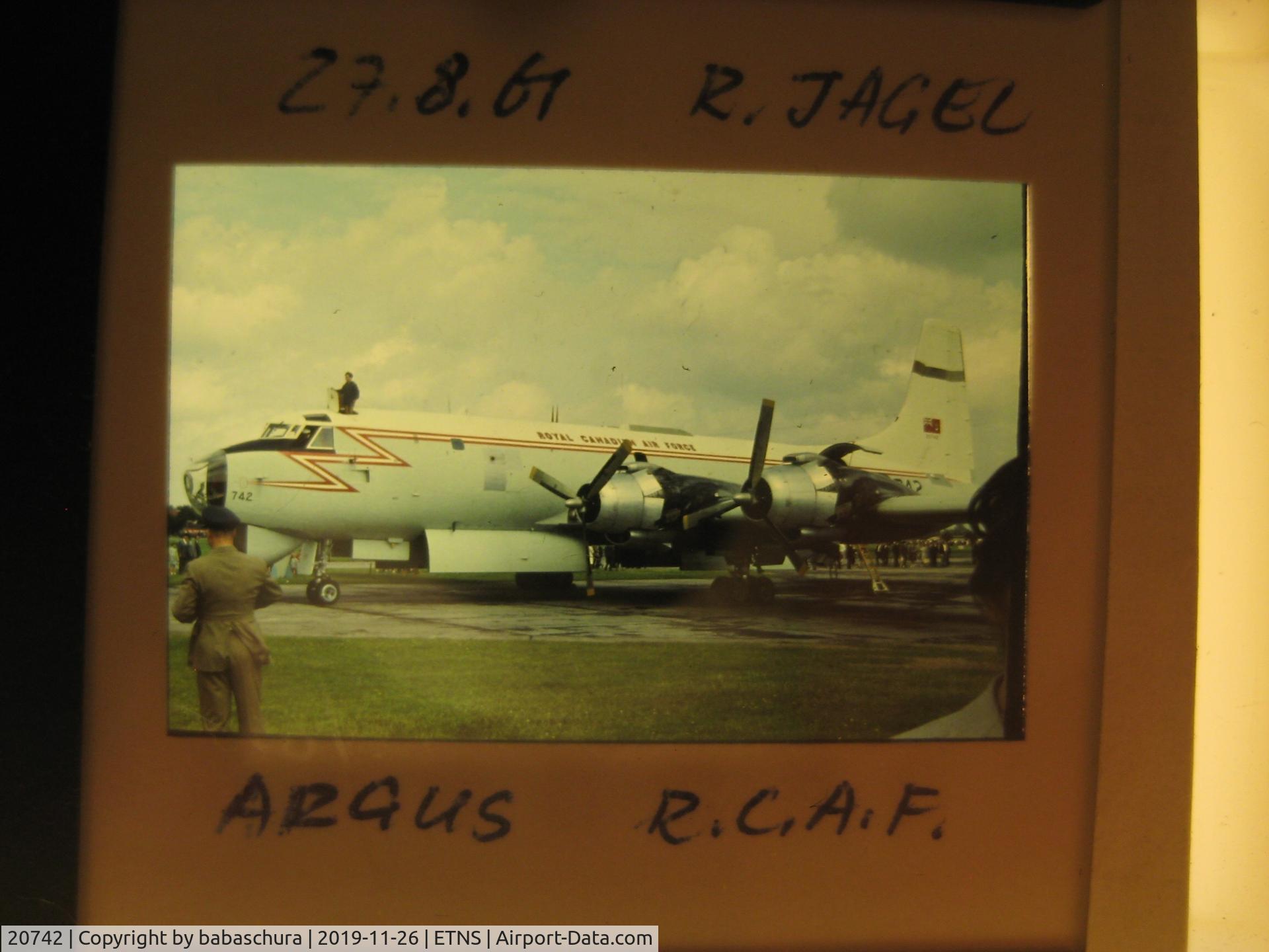 20742, Canadair CP-107 Argus 2 (CL-28-2) C/N 33, RCAF, 1961 in Jagel.