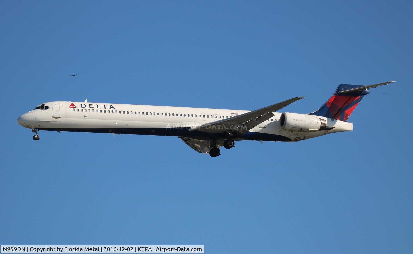 N959DN, McDonnell Douglas MD-90-30 C/N 53529, Delta