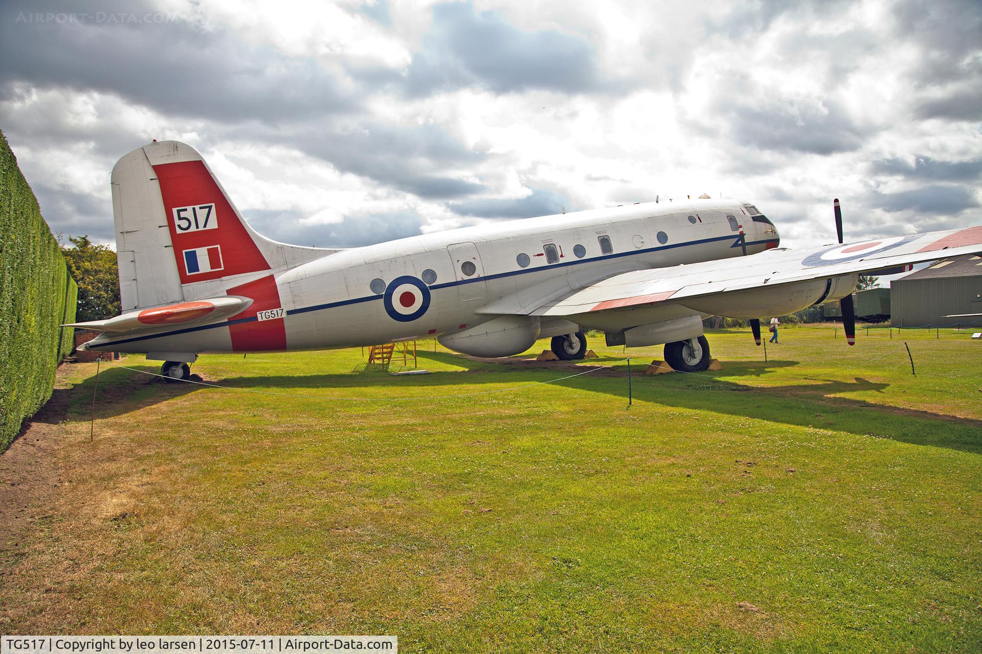 TG517, 1948 Handley Page Hastings T.5 C/N HP67/21, Newark Air Museum 11.7.2015