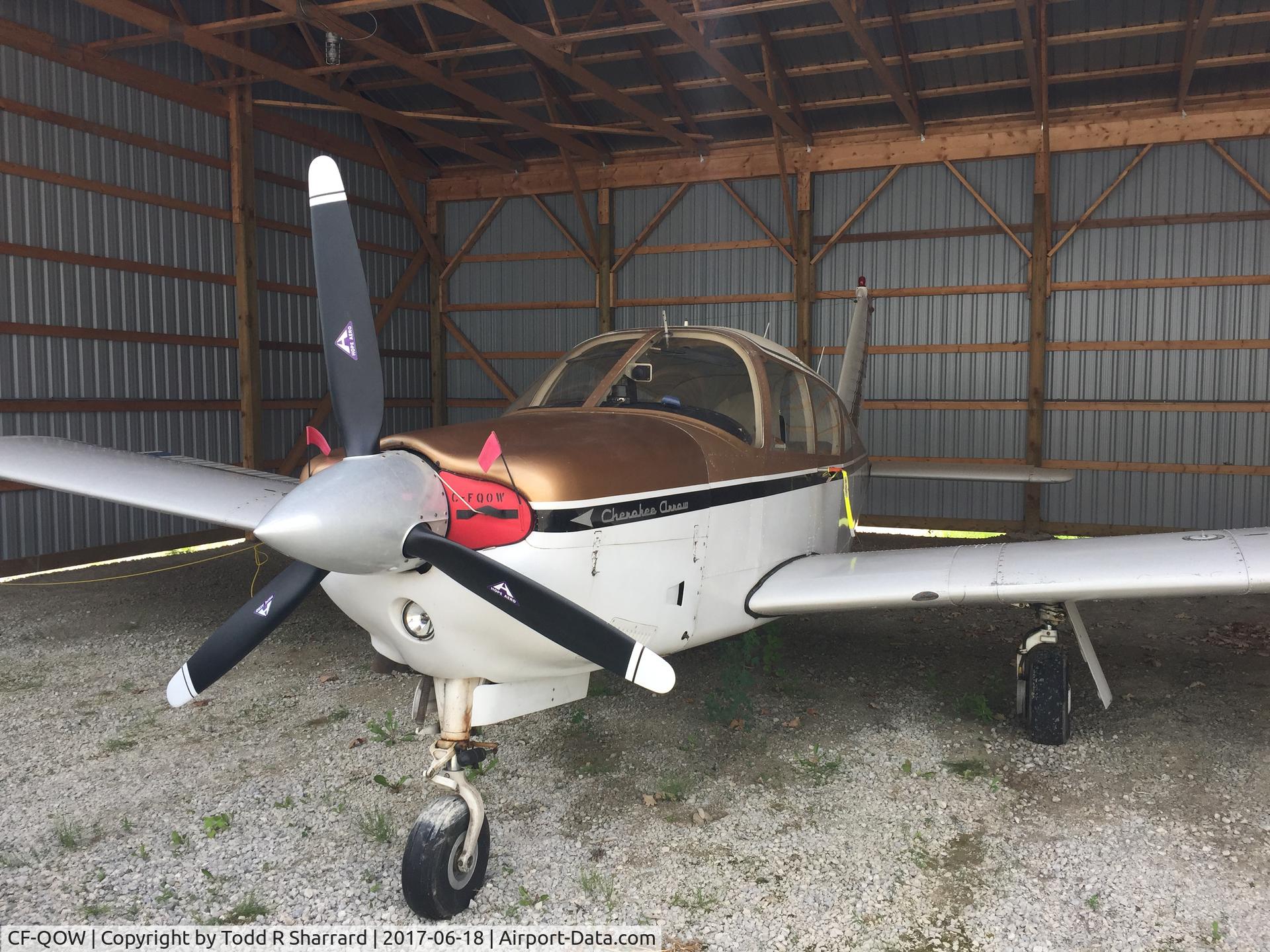 CF-QOW, 1968 Piper PA-28R-180 Cherokee Arrow C/N 28R-30939, Orginal 1968 paint