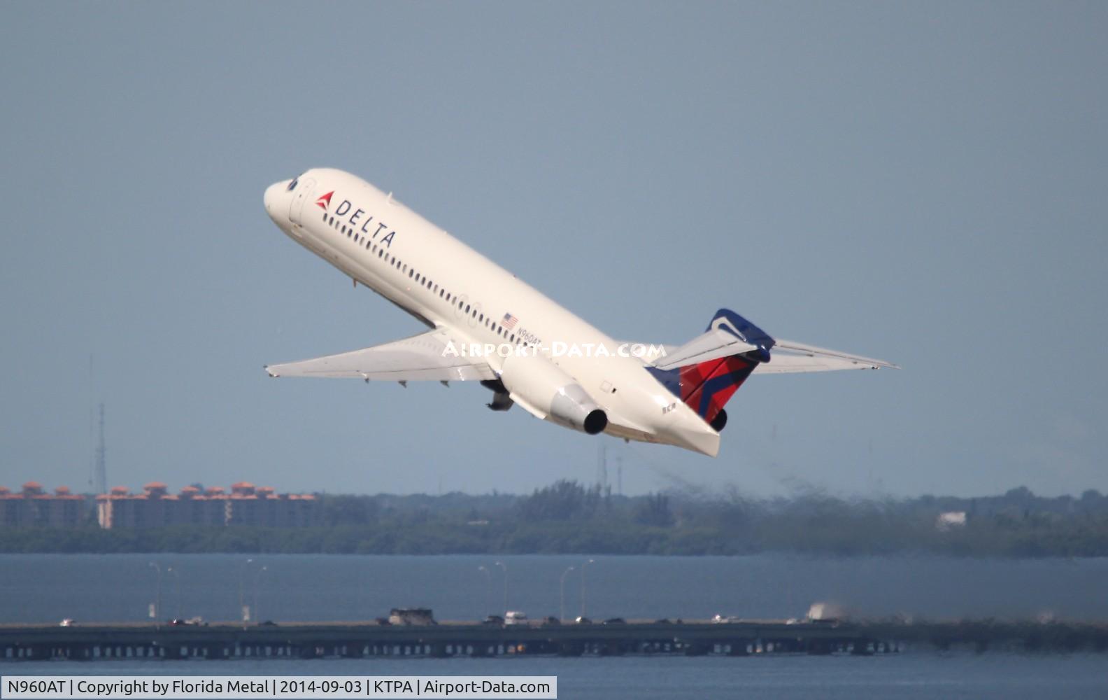 N960AT, 2001 Boeing 717-200 C/N 55022, Delta