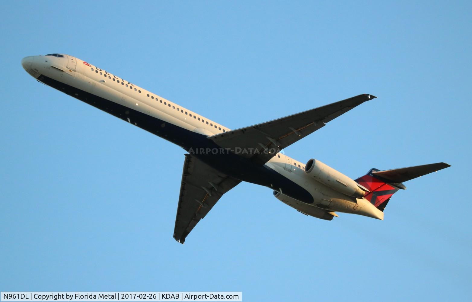 N961DL, 1990 McDonnell Douglas MD-88 C/N 49980, Delta