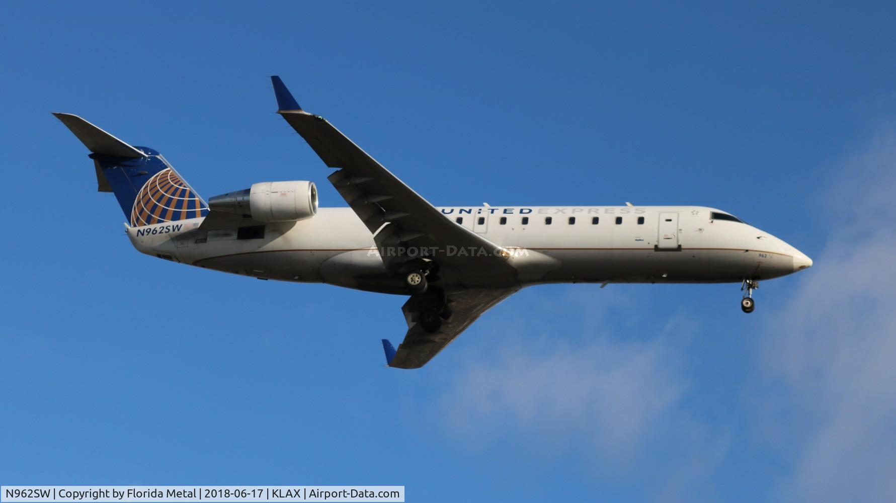 N962SW, 2003 Bombardier CRJ-200ER (CL-600-2B19) C/N 7859, United Express