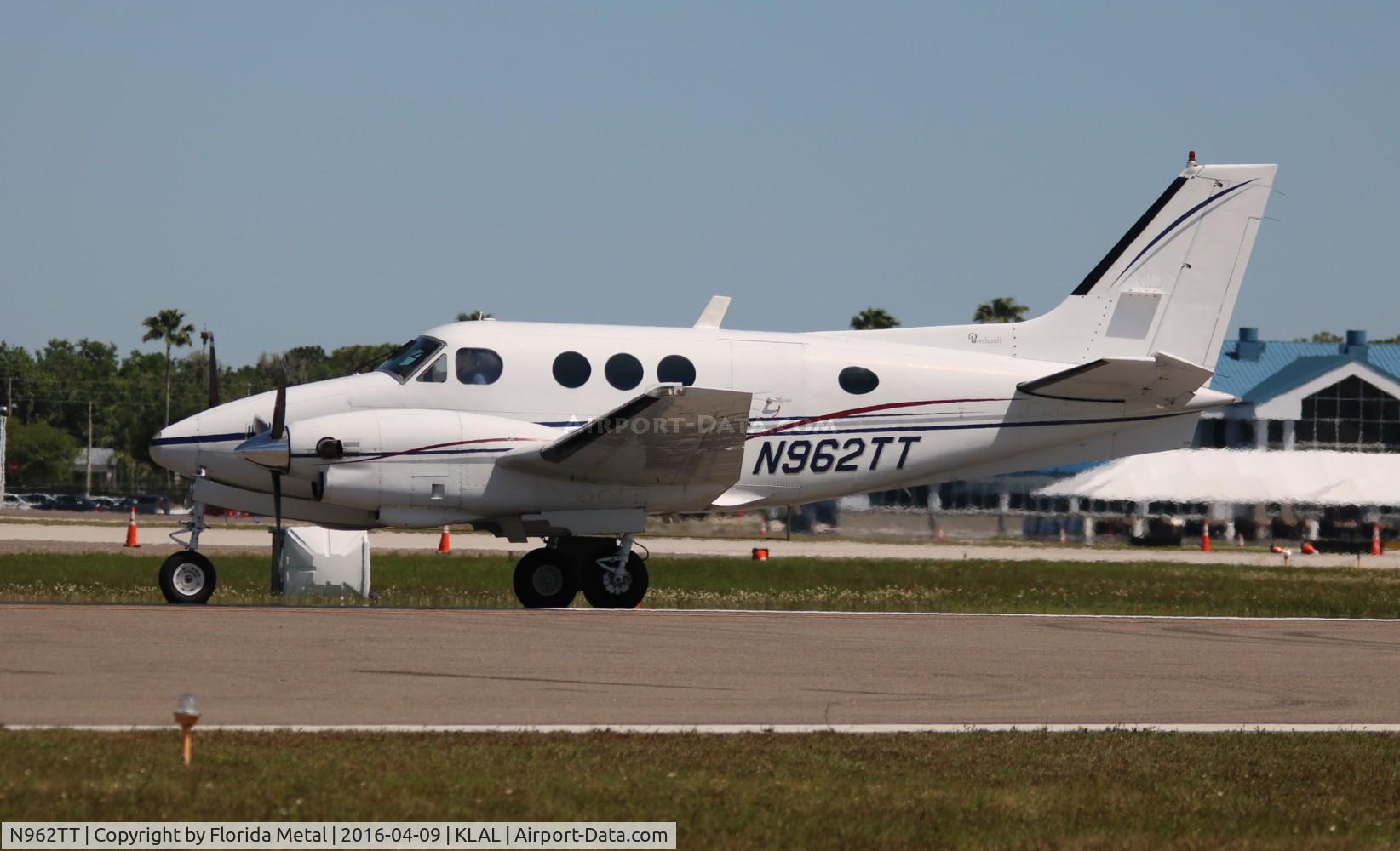 N962TT, 1981 Beech C90 King Air C/N LJ-962, Beech C90