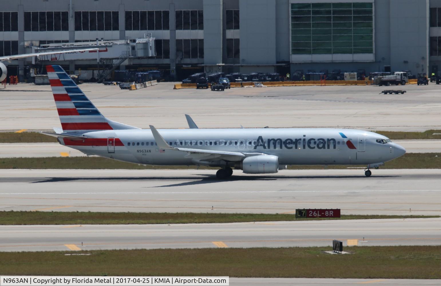 N963AN, 2001 Boeing 737-823 C/N 29543, American