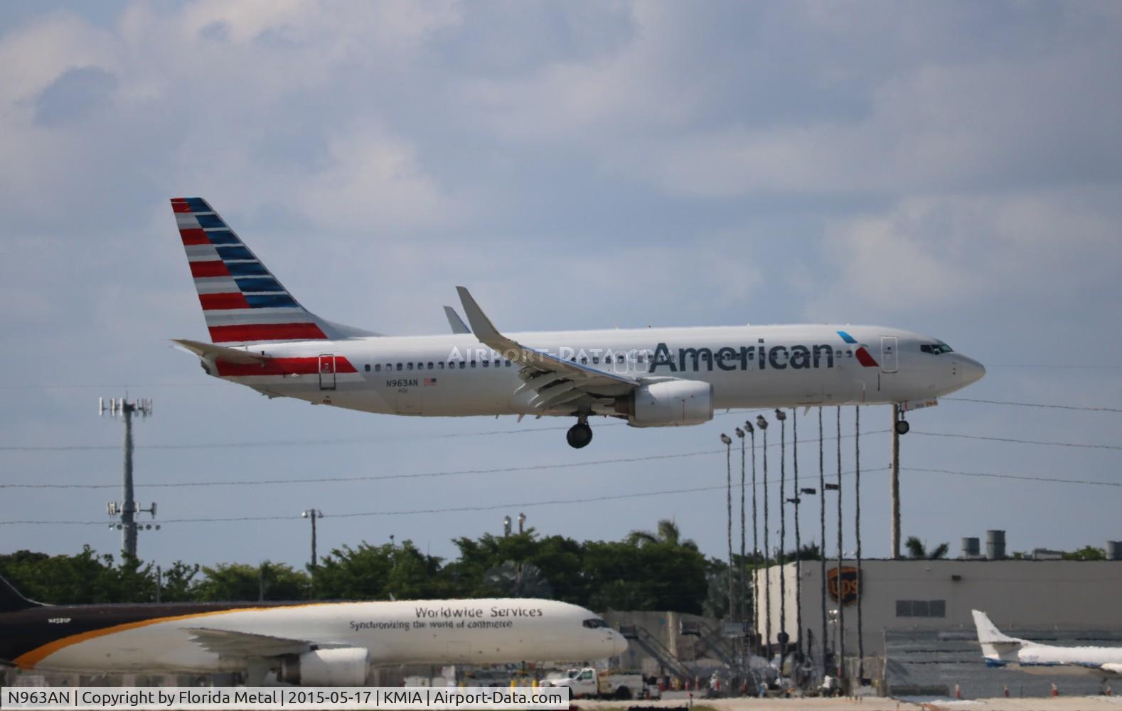 N963AN, 2001 Boeing 737-823 C/N 29543, American
