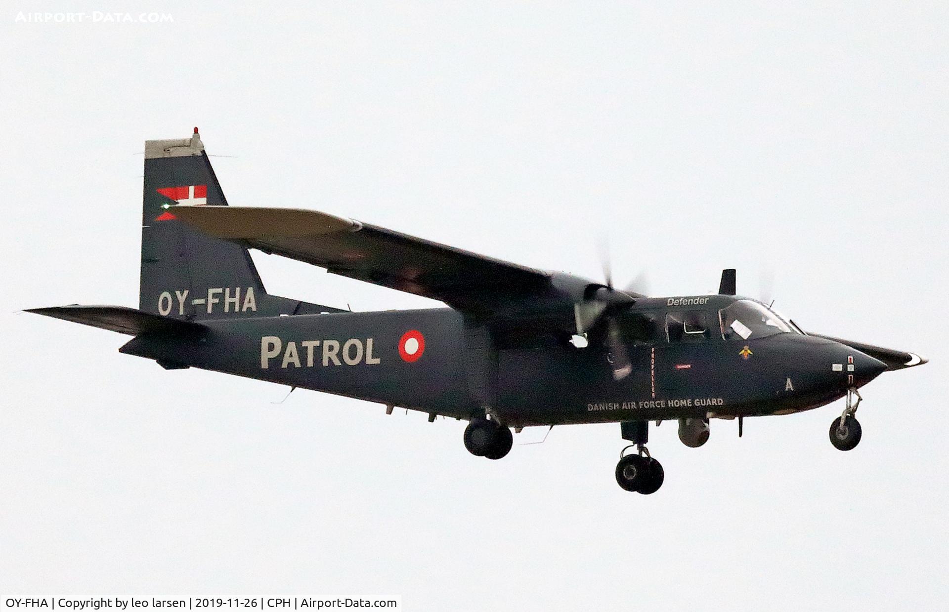 OY-FHA, 1976 Britten-Norman BN-2B-21 Defender C/N 523, Copenhagen 26.11.2019 low pass over R-22L
