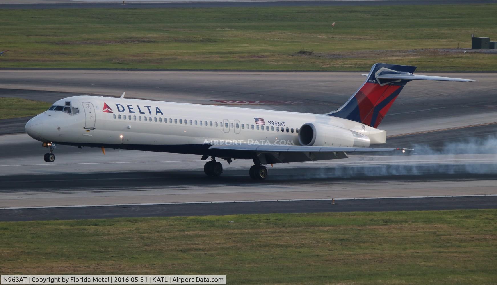 N963AT, 2001 Boeing 717-200 C/N 55024, Delta