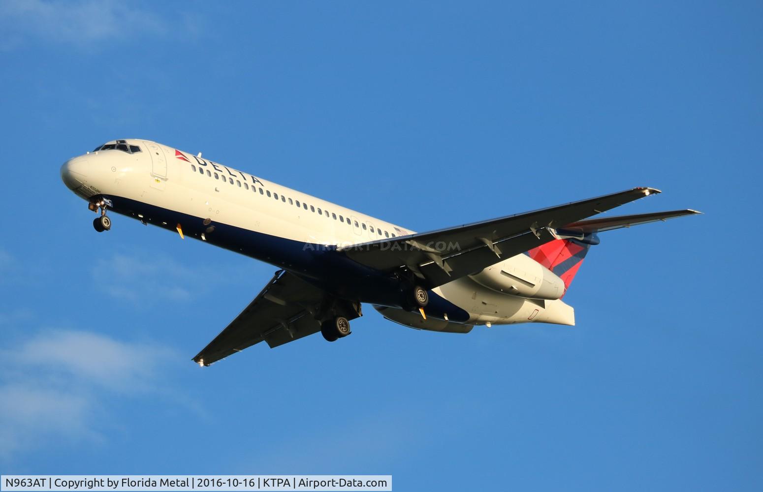 N963AT, 2001 Boeing 717-200 C/N 55024, Delta